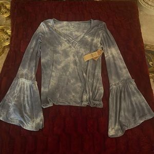 brand new soft and sexy shirt American Eagle Outfitters size xs blue tye dye